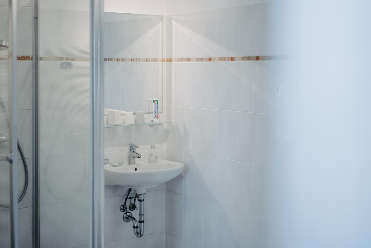 Haus Luna - Privatzimmer Im Sonnigen Suedburgenland Hackerberg Buitenkant foto